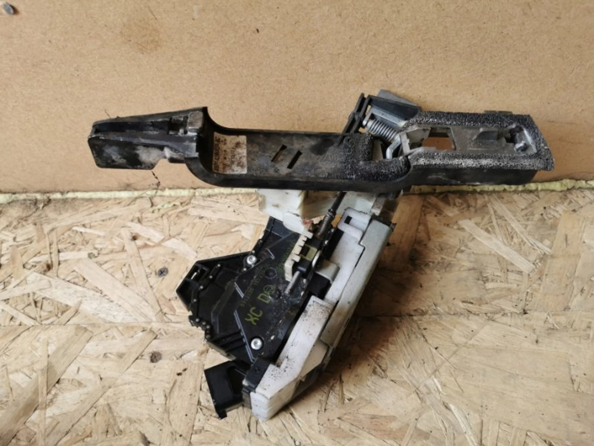 Замок двери Ford Mondeo 3 4692464, задний левый