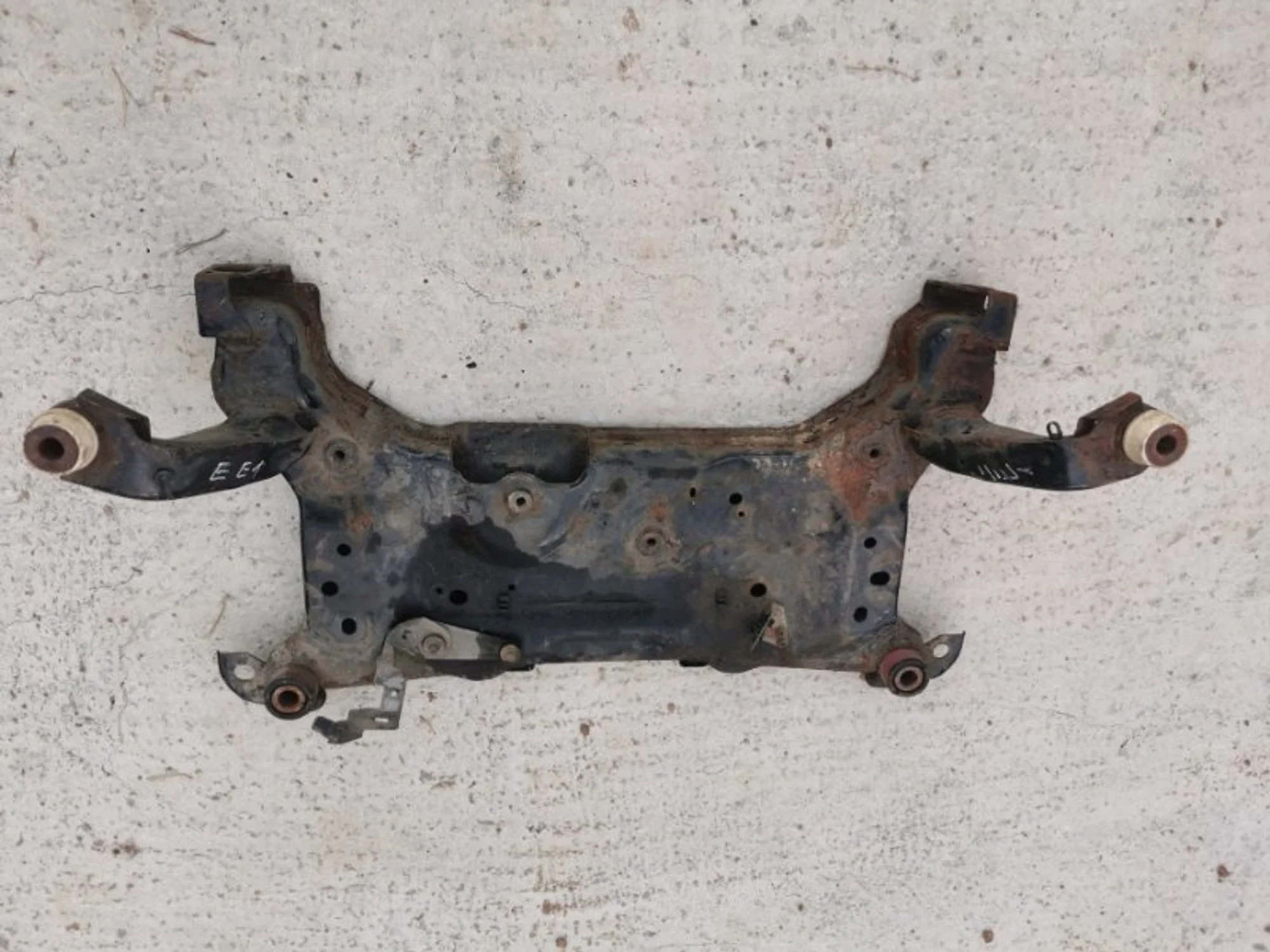 Подрамник передней подвески (двигателя) Ford Kuga 2 1819994