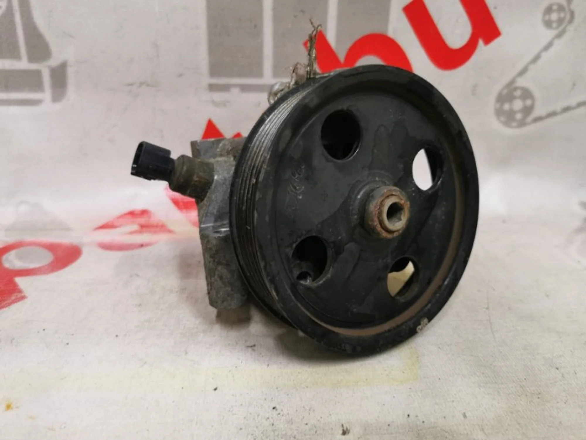 Насос гидроусилителя руля (гур) Ford Focus 2 1470514