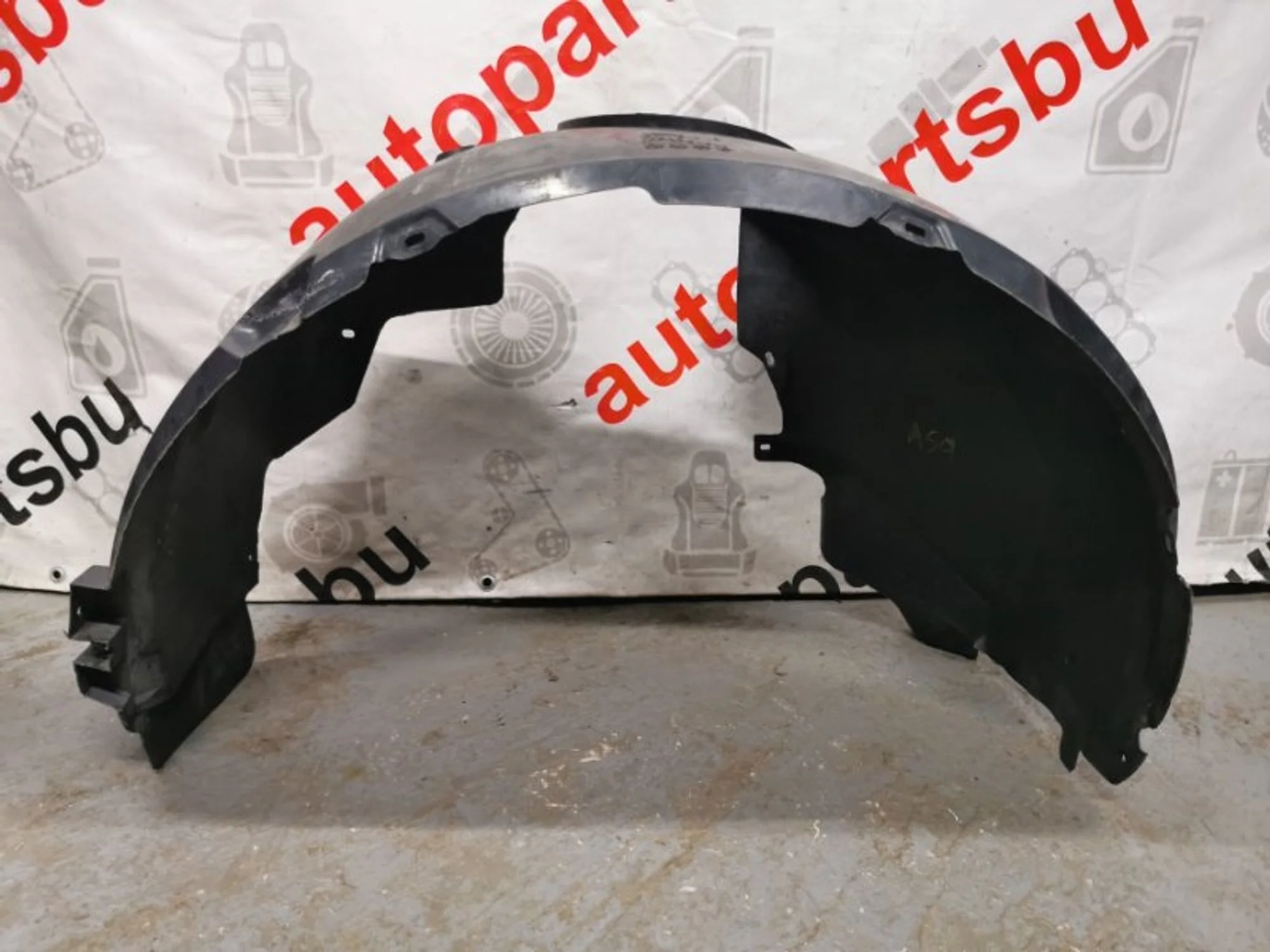 Подкрылок ( локер ) Ford Mondeo 3 1307004, передний левый