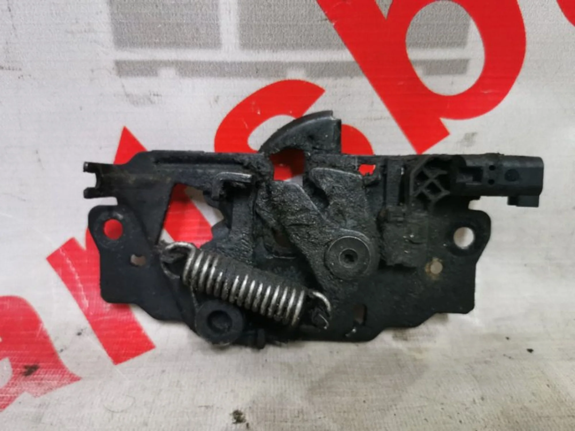 Замок капота Ford Focus 3 5236243
