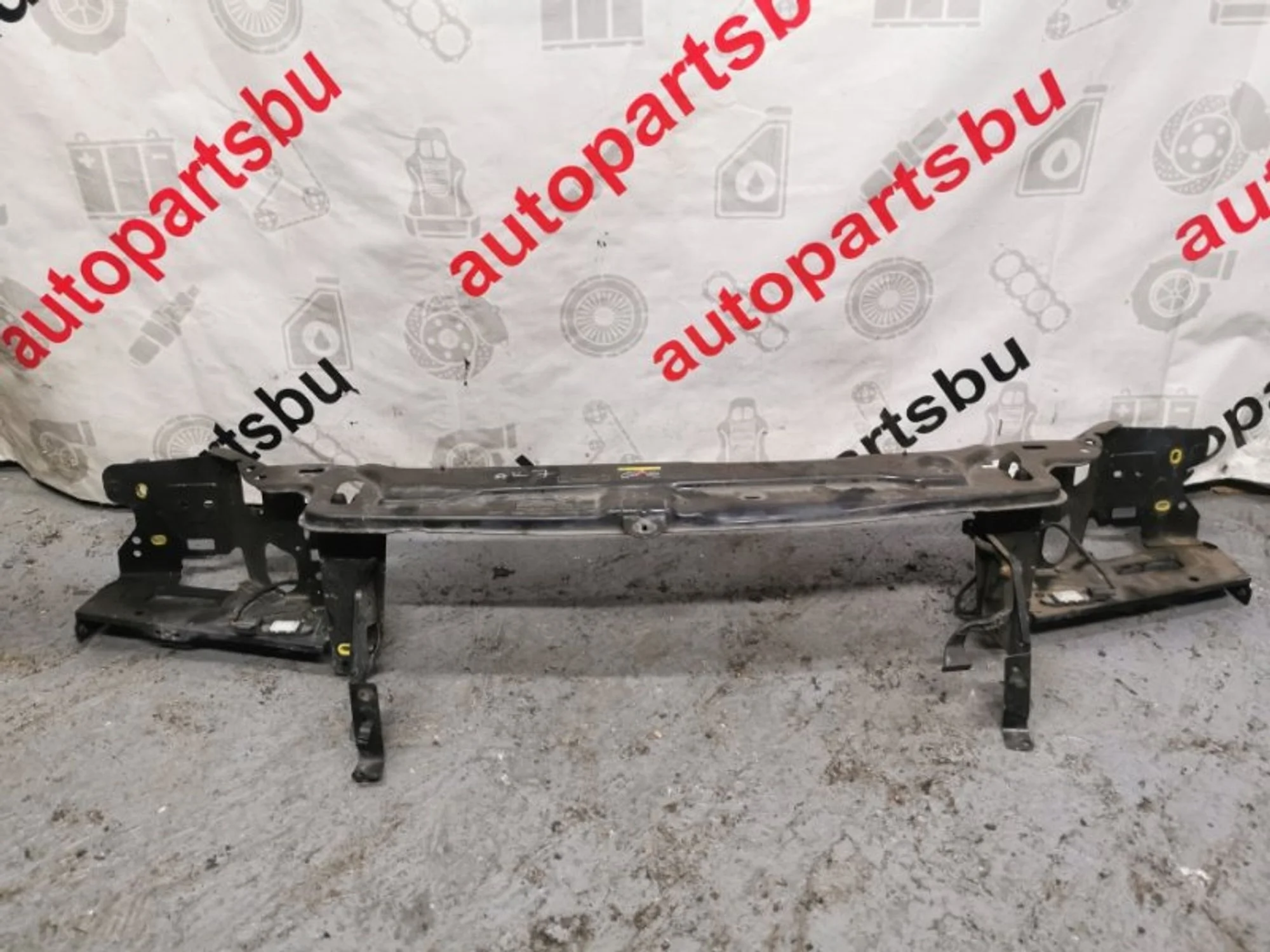 Панель передняя (Телевизор) Volvo Xc90 30796864