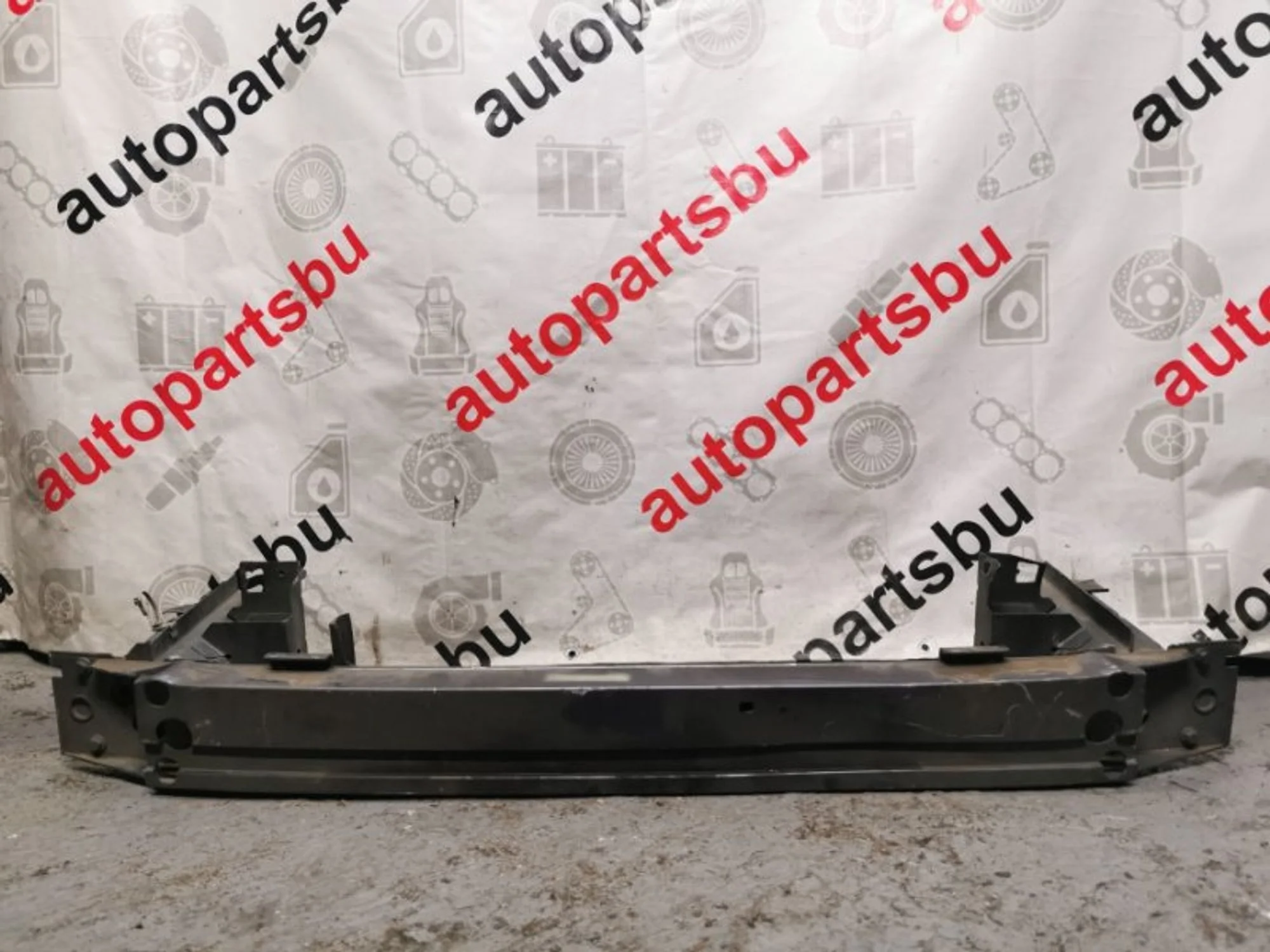 Усилитель переднего бампера Volvo Xc90 31253239