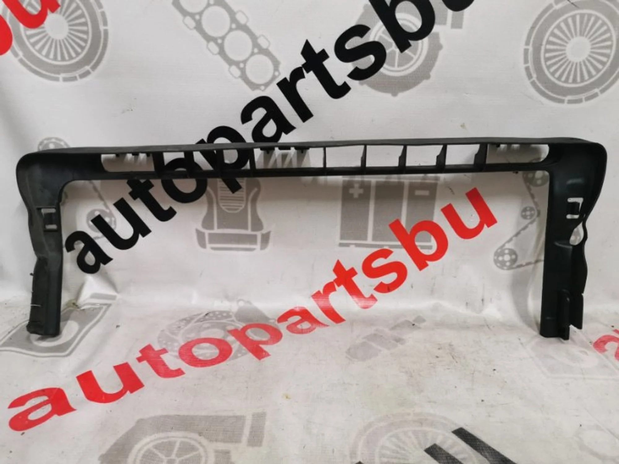 Дефлектор радиатора Volvo Xc90 30730518