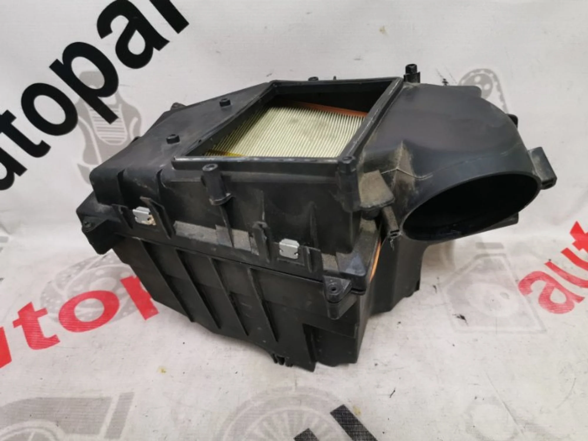 Корпус воздушного фильтра Volvo Xc90 30636845