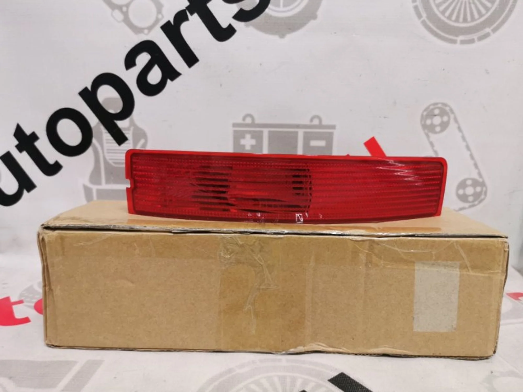 Фонарь противотуманный Volvo Xc90 2006-2014 31111185, задний правый