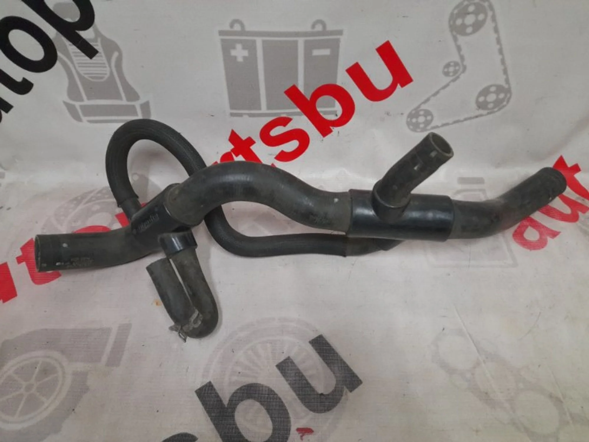 Патрубок радиатора Volvo C30 30723082