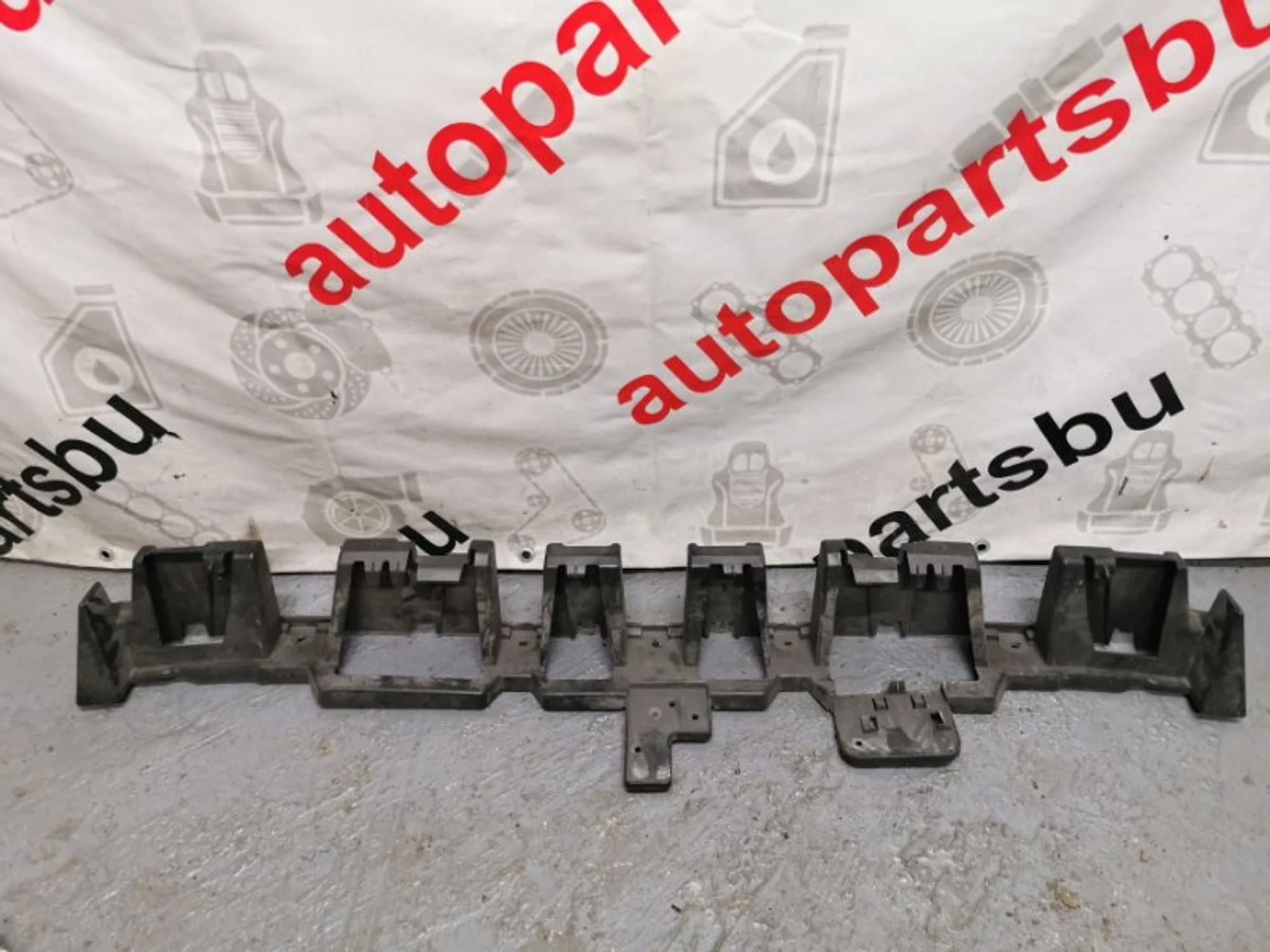 Усилитель заднего бампера Ford Kuga 2 1829105