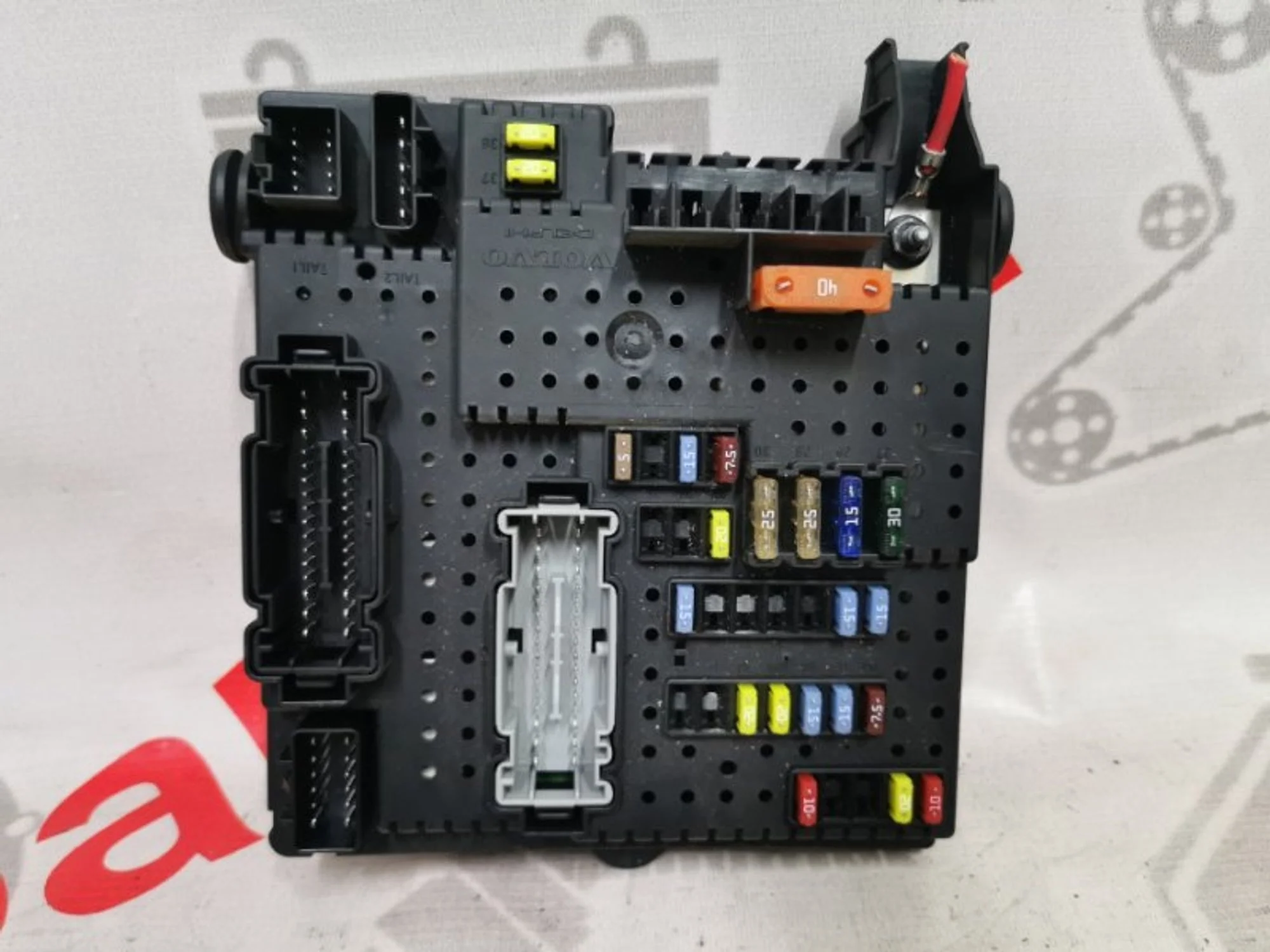 Блок предохранителей Volvo Xc90 30786646