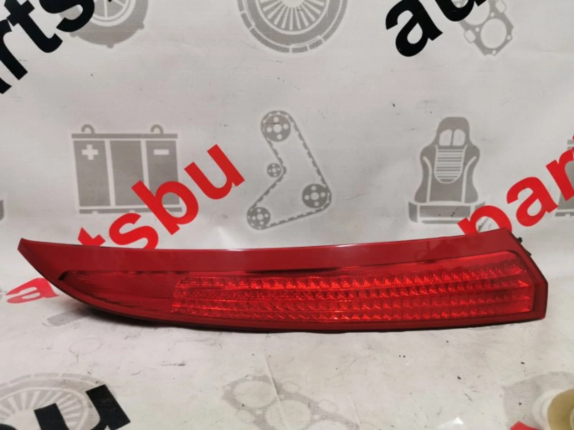 Фонарь Volvo Xc90 30698142, правый