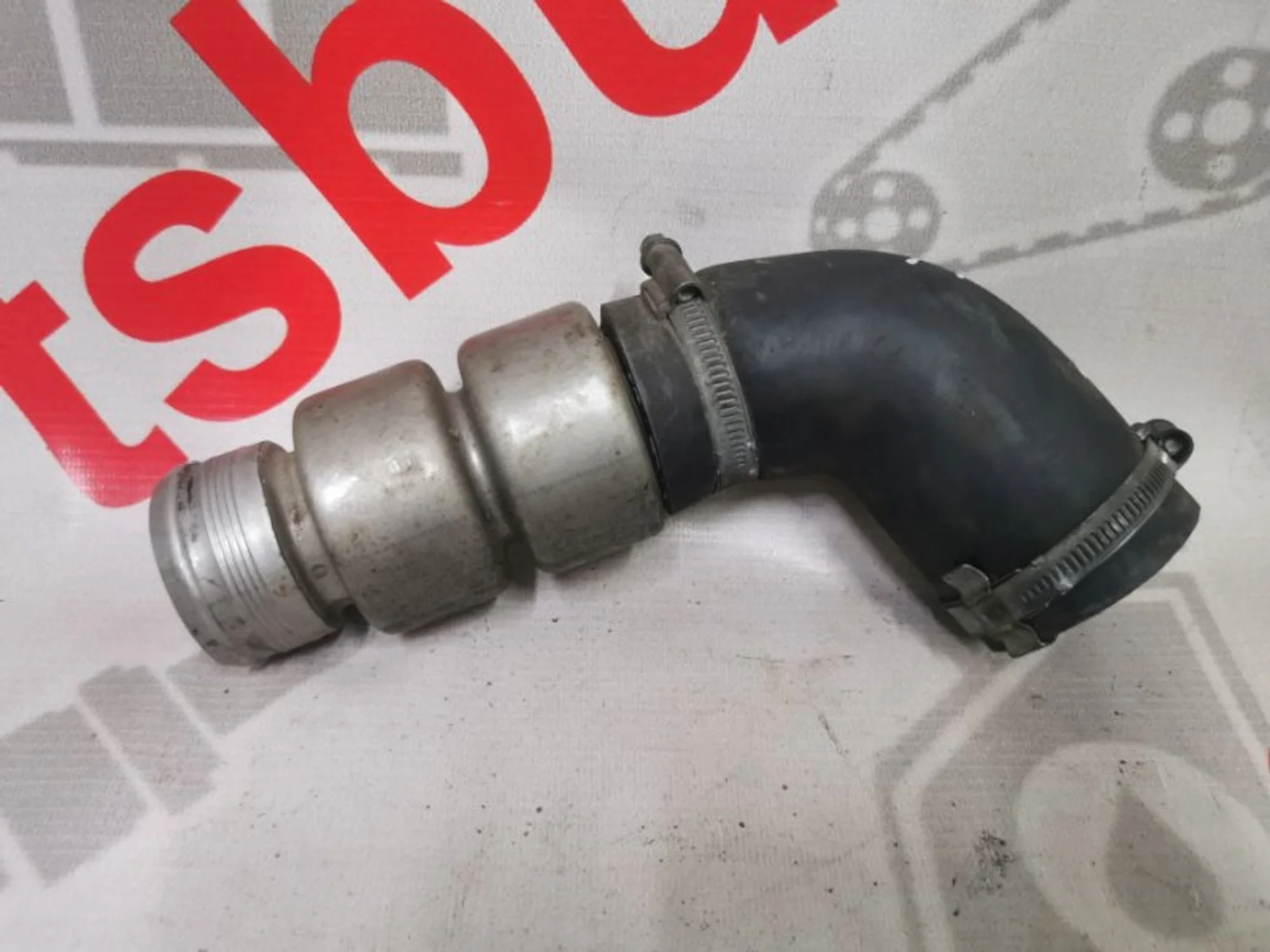 Патрубок турбины Ford Kuga 2 1858802