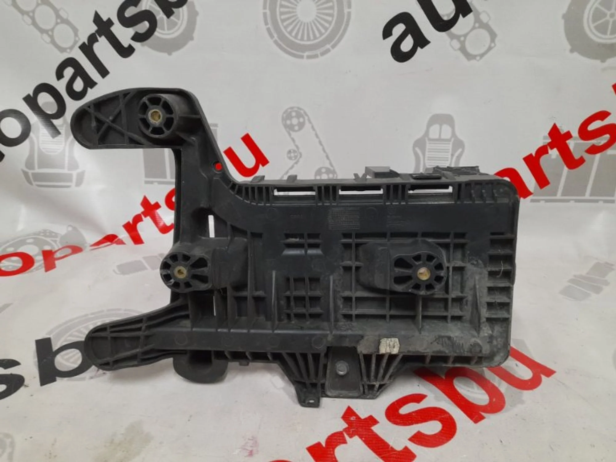 Поддон акб Skoda Octavia 1K0915333