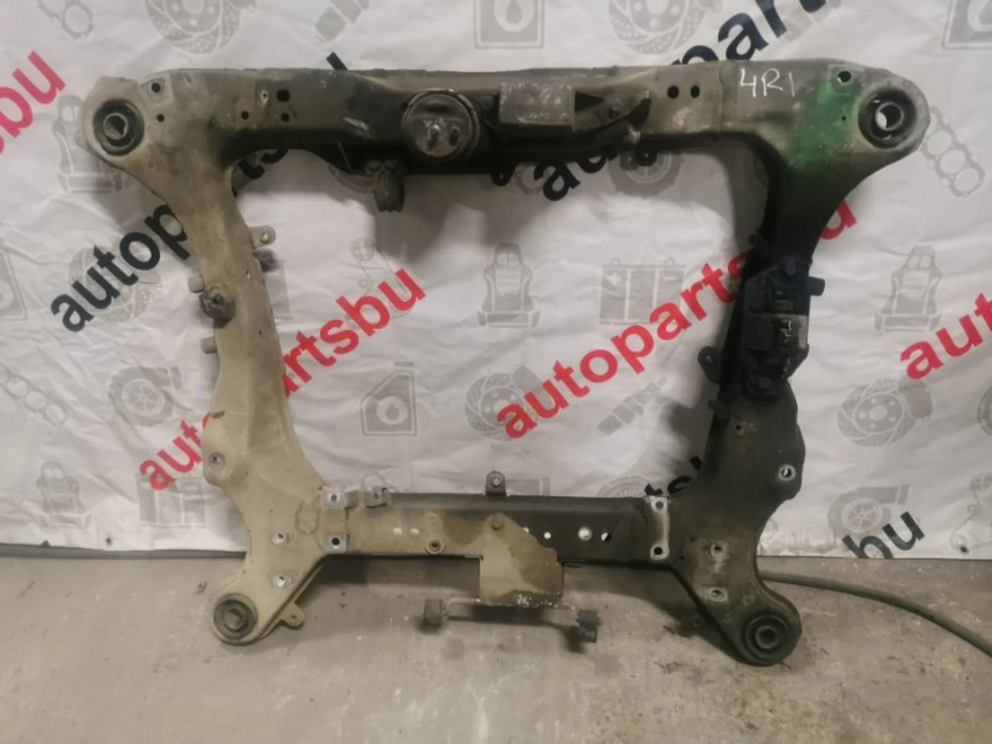 Подрамник передней подвески (двигателя) Volvo Xc90 2002-2014 30776400