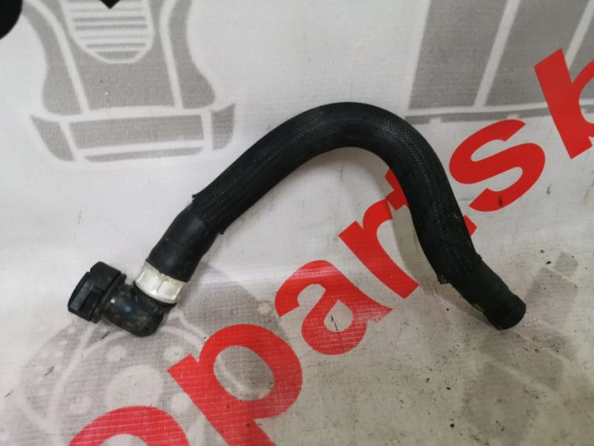 ПАТРУБОК ОТОПИТЕЛЯ Volvo Xc90 30636934