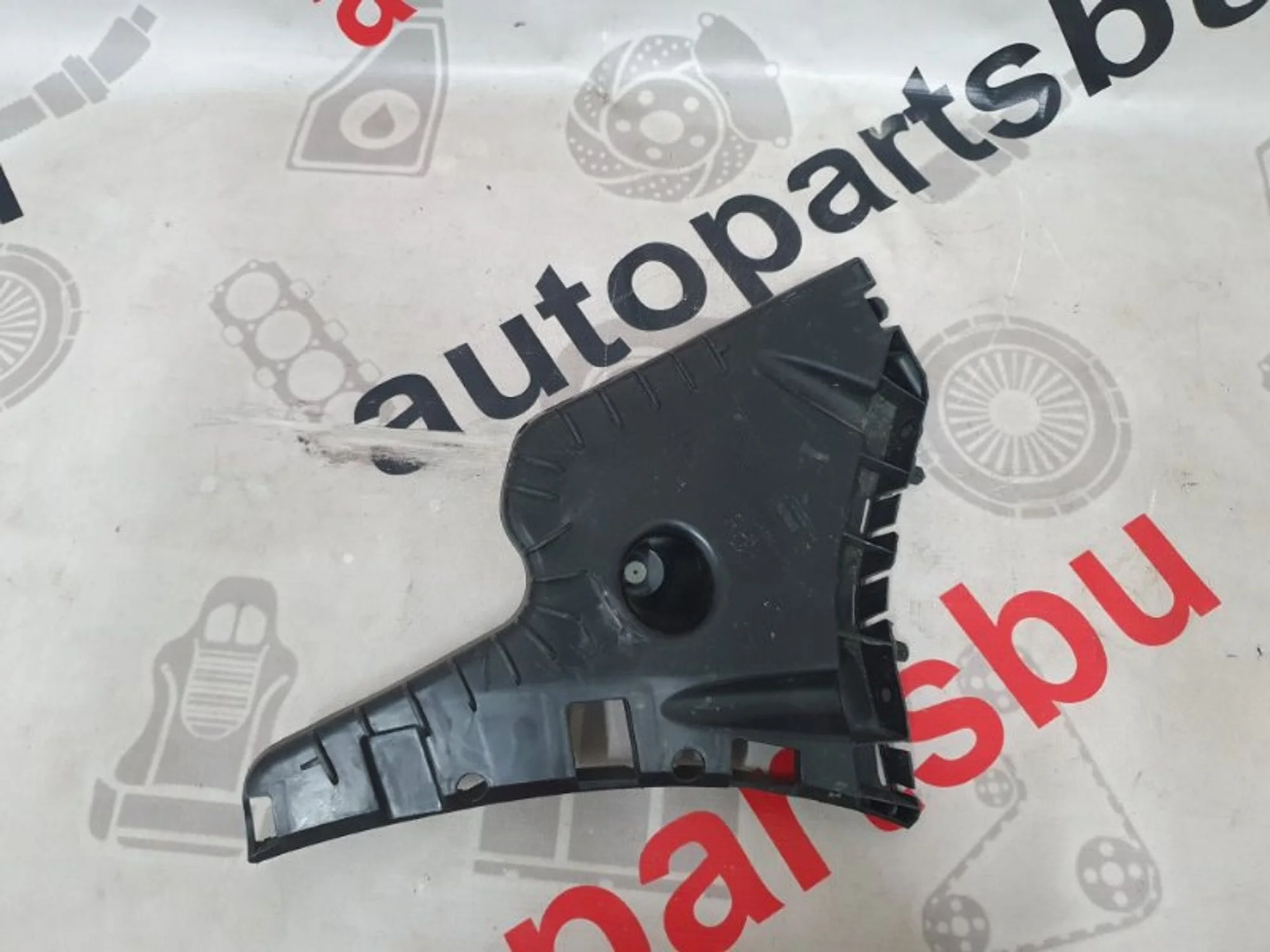 Кронштейн бампера Volvo S60 31407893, задний правый