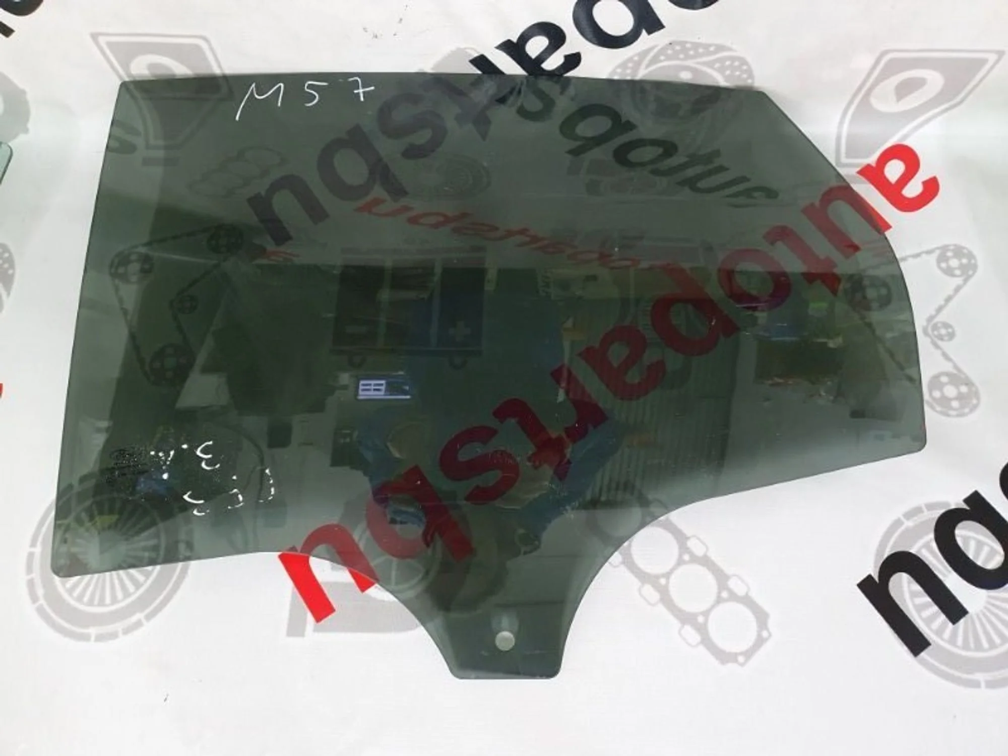 Стекло в дверь Ford Focus 3 1706324, заднее левое