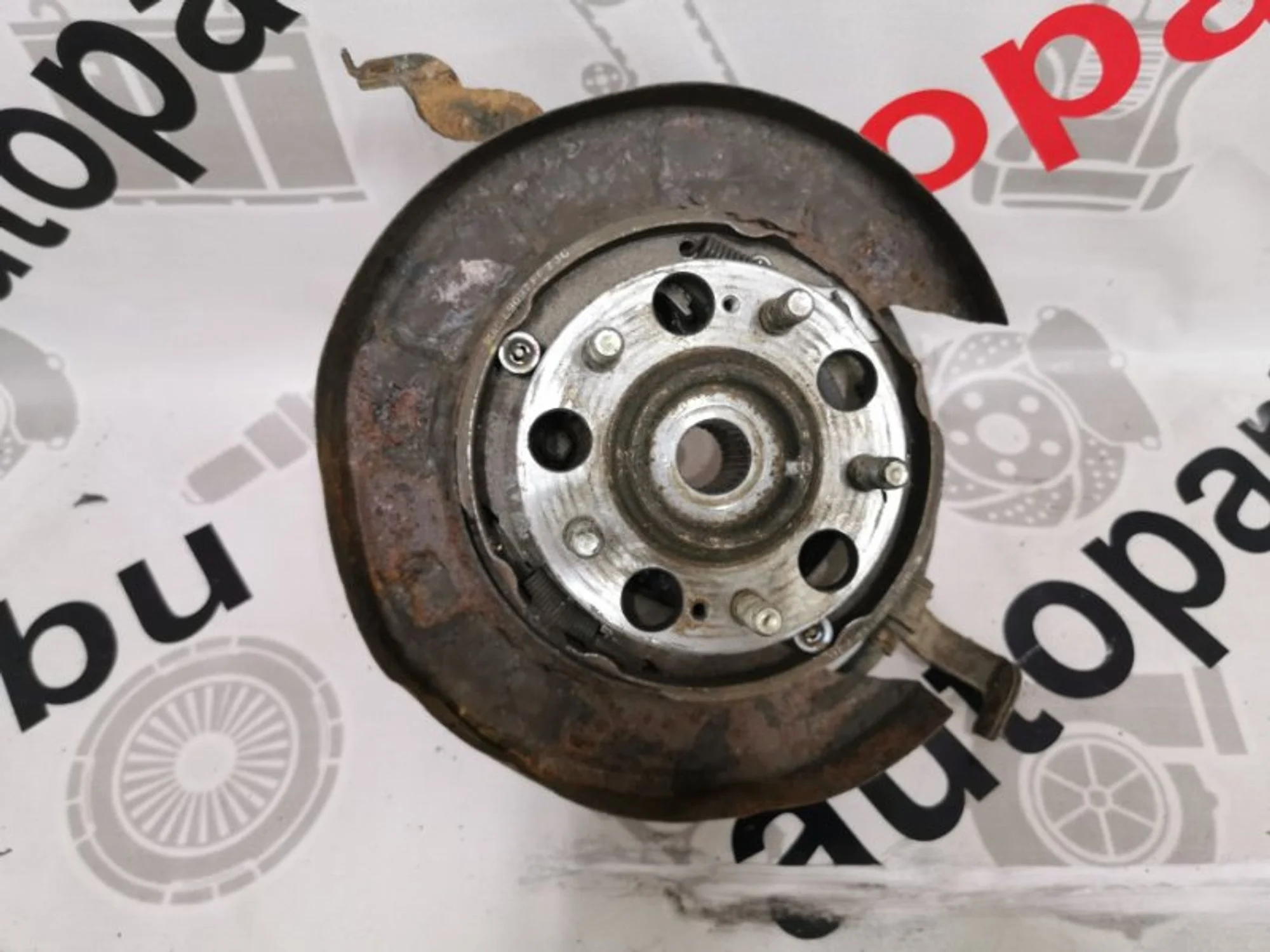 Кулак поворотный Hyundai Tucson 527602E500, задний правый