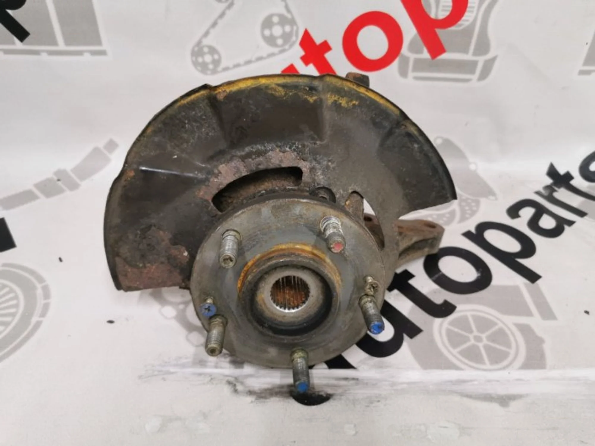 Кулак поворотный Hyundai Tucson 517162E100, передний правый