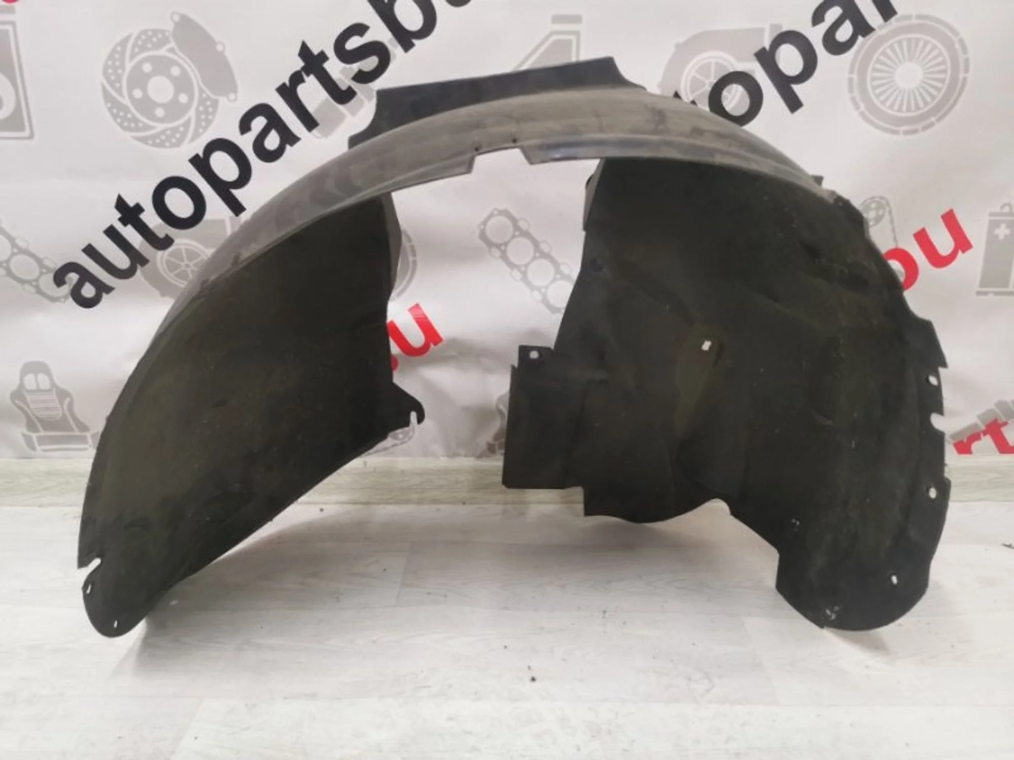 Подкрылок ( локер ) Volvo Xc70 1 2004-2007 30655880, передний правый