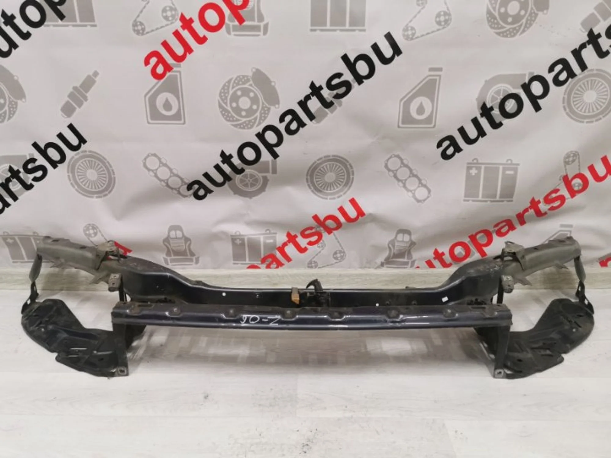 Панель передняя (Телевизор) Volvo V50 2004-2012 31335263