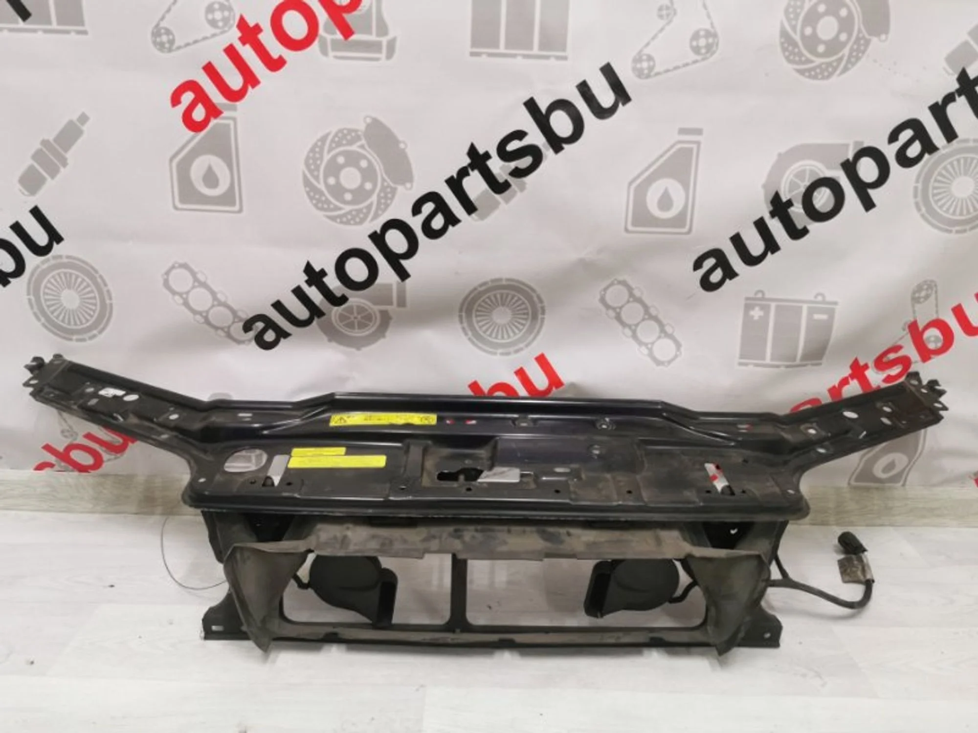Панель передняя (Телевизор) Volvo S60 1 2000-2009 30655380