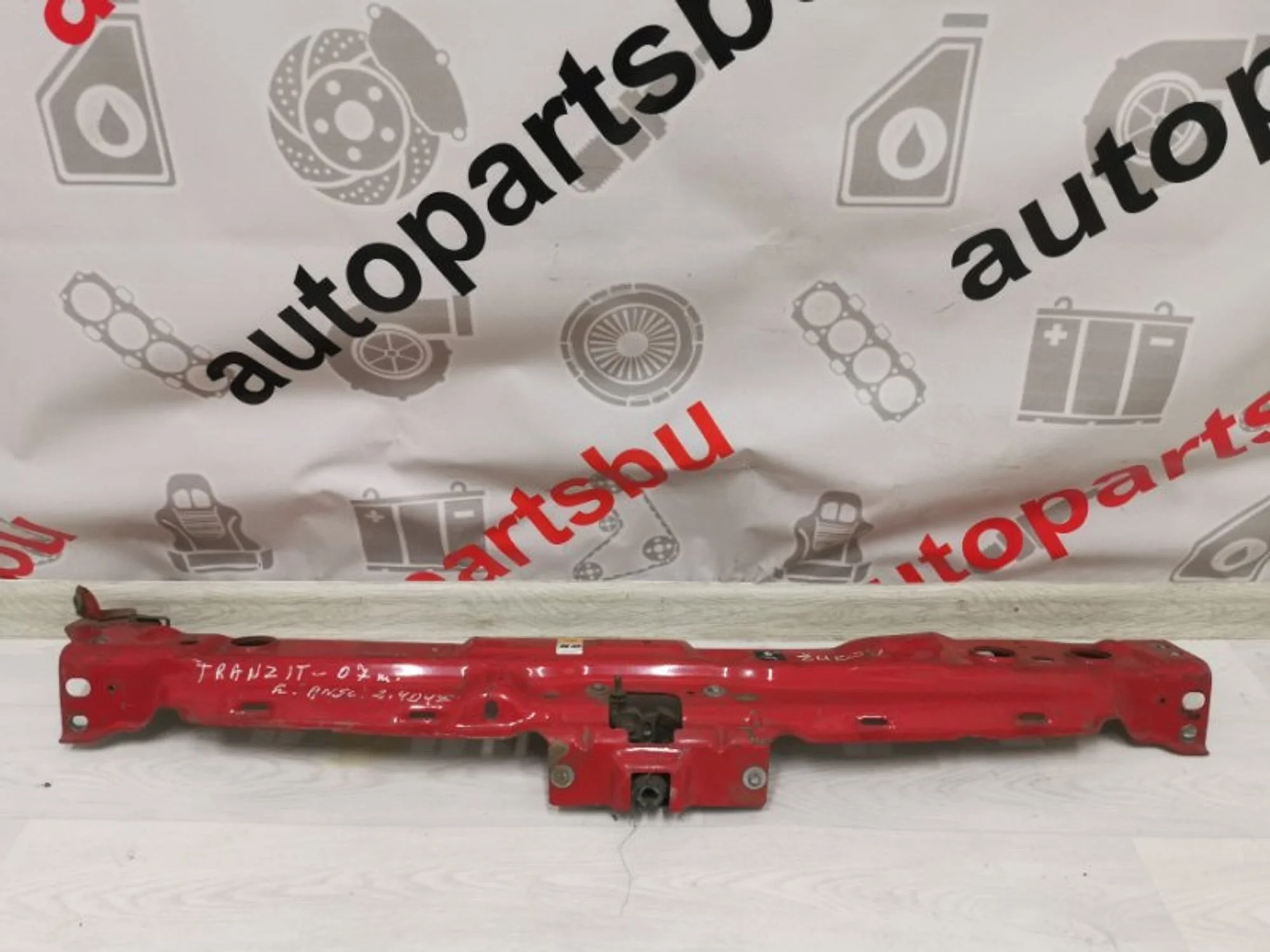 Панель передняя (Телевизор) Ford Transit 2006-2013 1798287