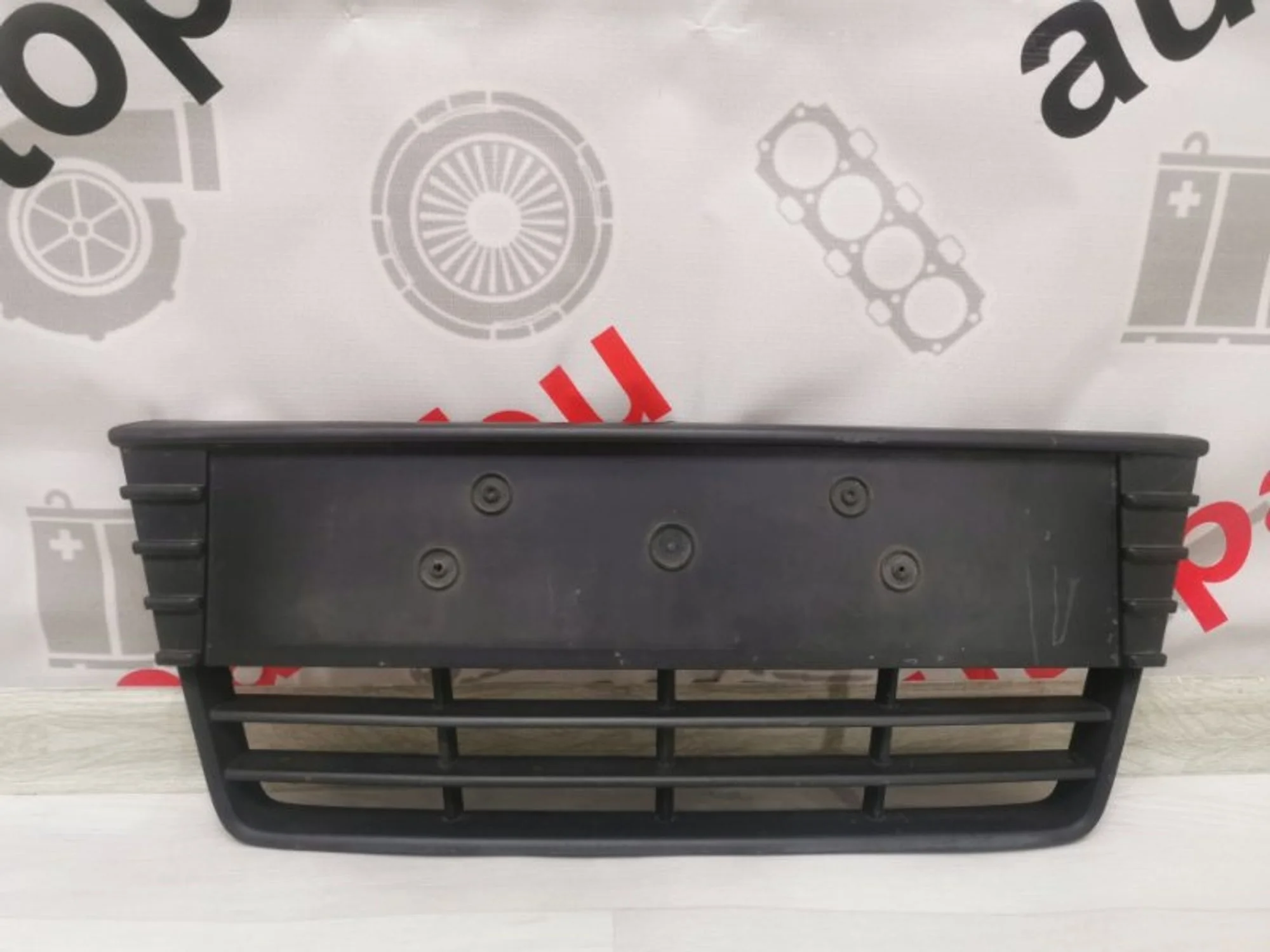 РЕШЕТКА ПЕРЕДНЕГО БАМПЕРА Ford Focus 3 1718734