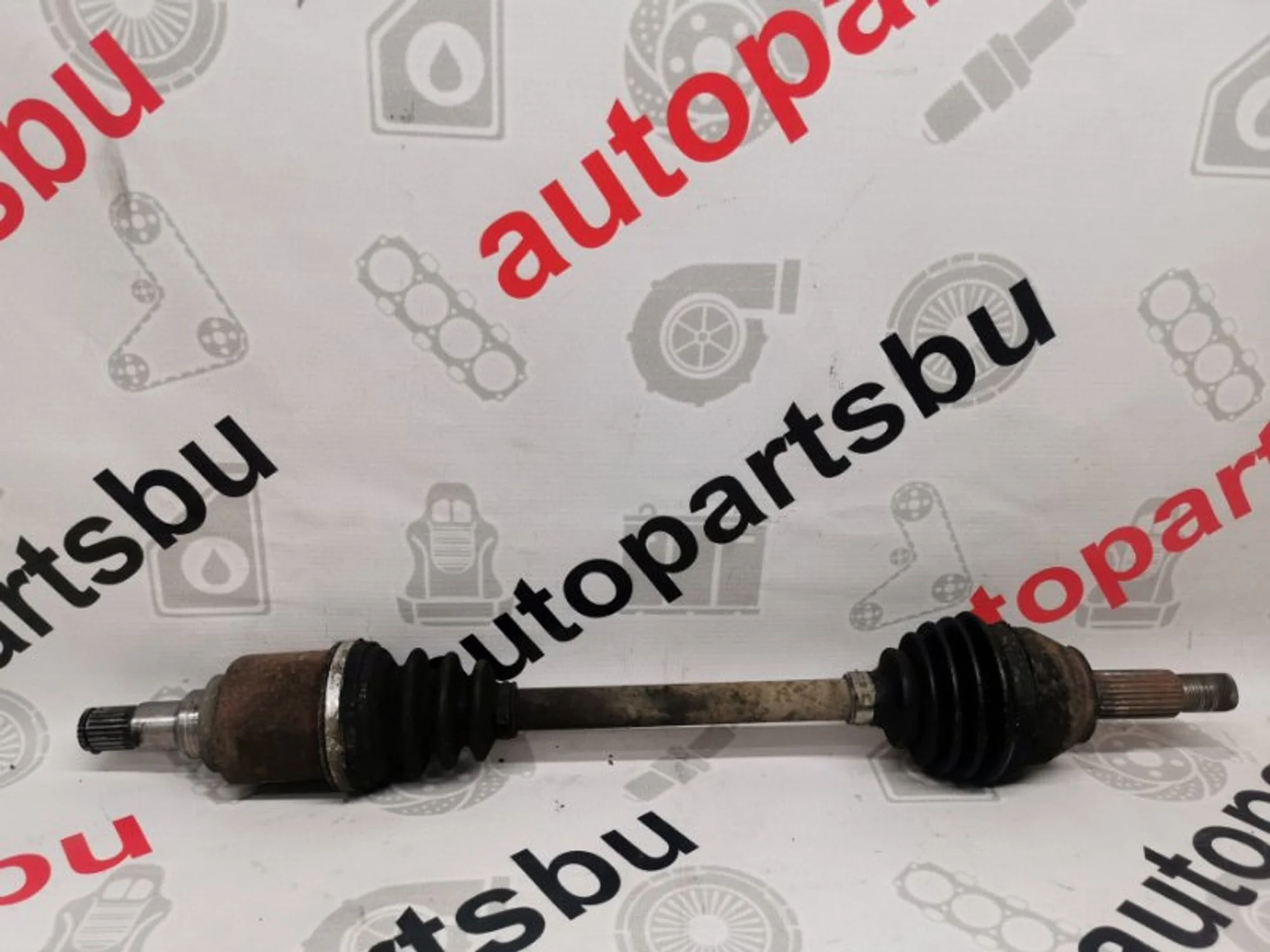 Привод Ford Fiesta Mk5 1520669, передний левый