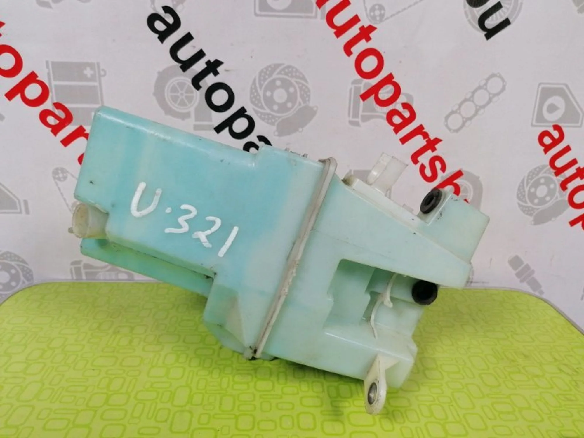 Бачок омывателя Volvo Xc90 2002-2014 8659490