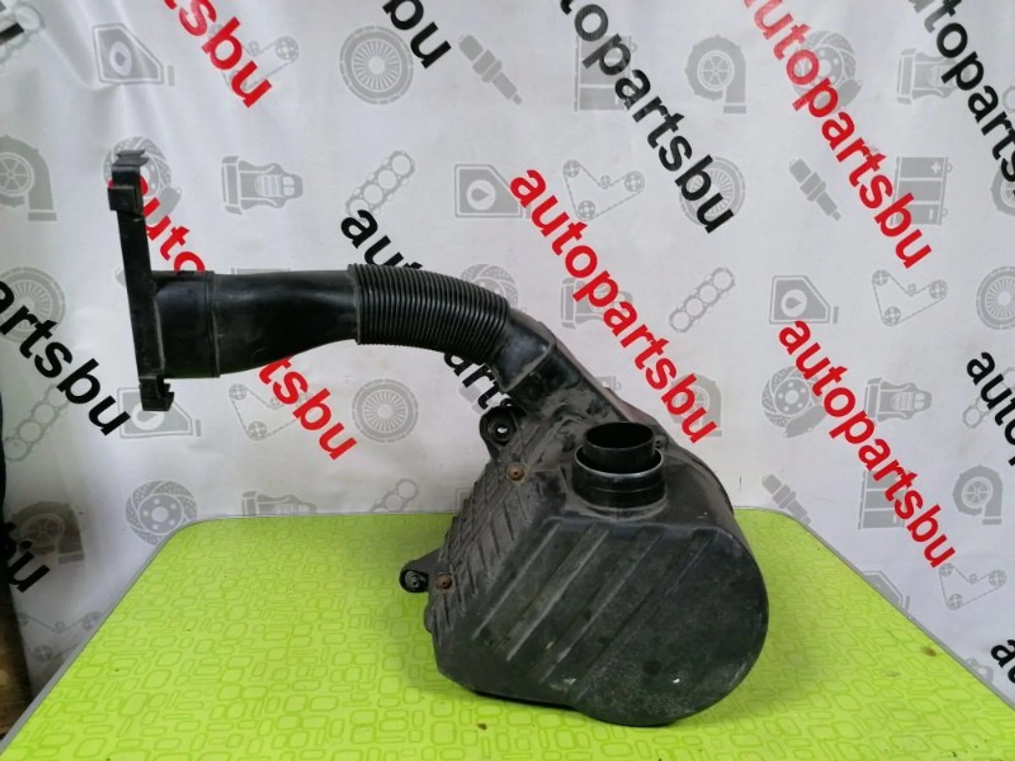 Корпус топливного фильтра Skoda Fabia 2 6R0129607C