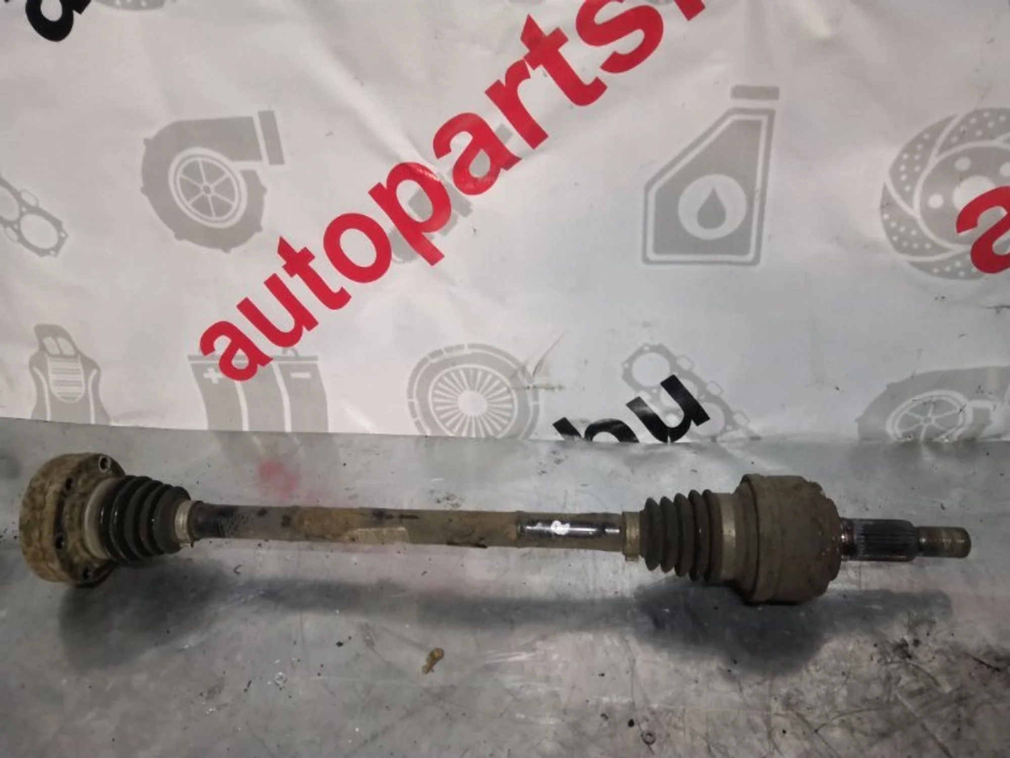Привод Volkswagen Touareg 7L0501201B, задний правый