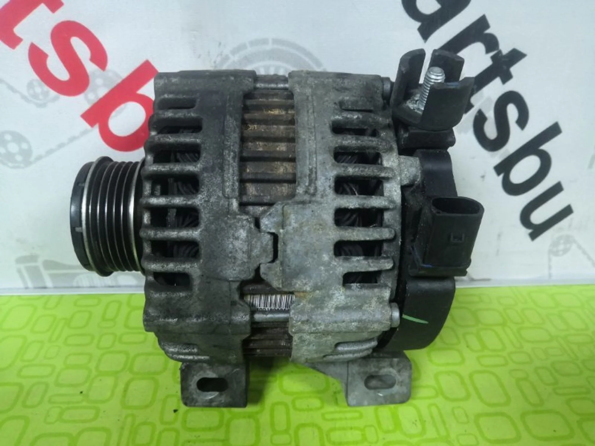 Генератор Volvo C30 2006-2012 30773111 2.4