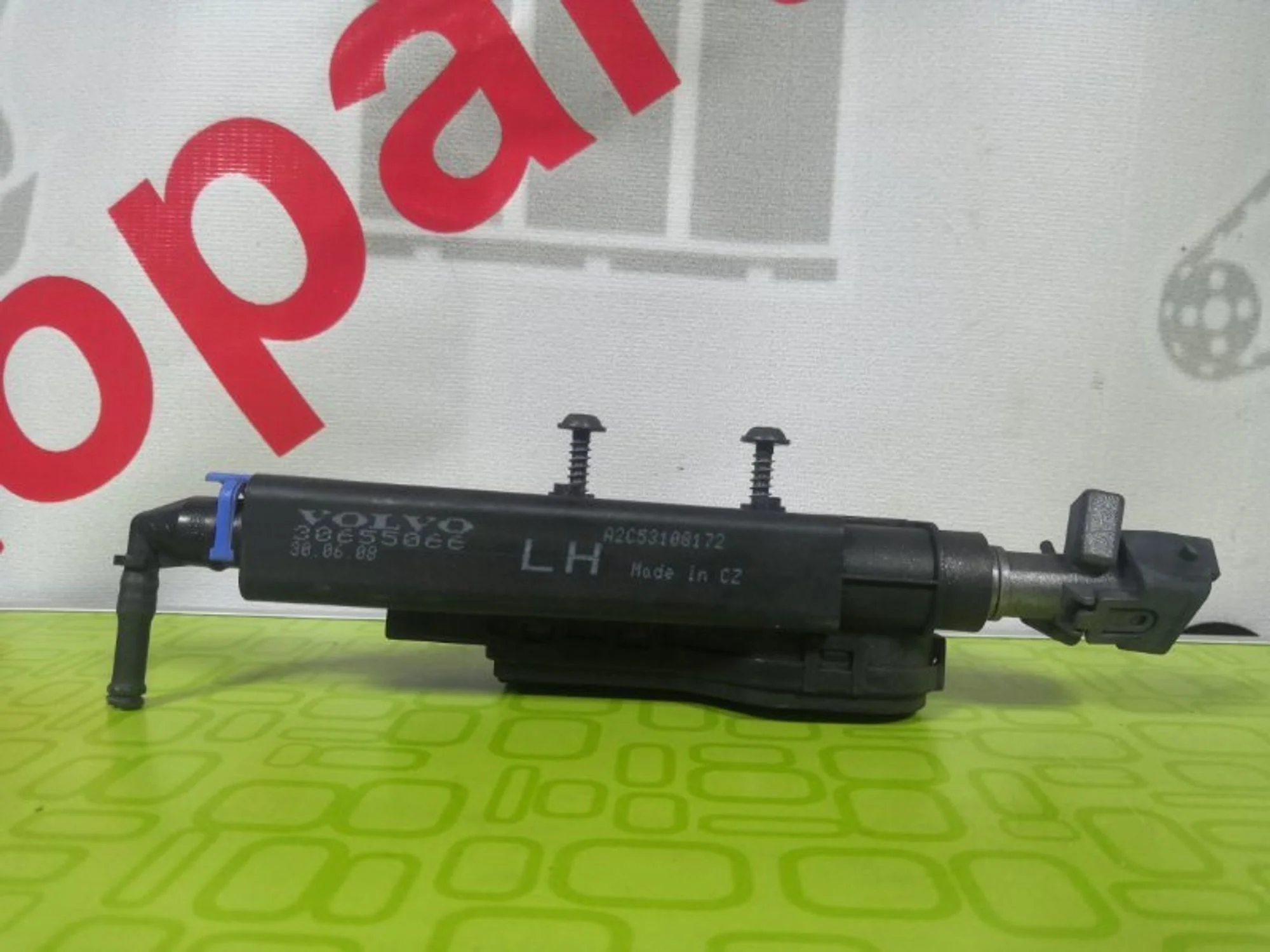 Форсунка омывателя фар Volvo S80 2008 30655066, левая