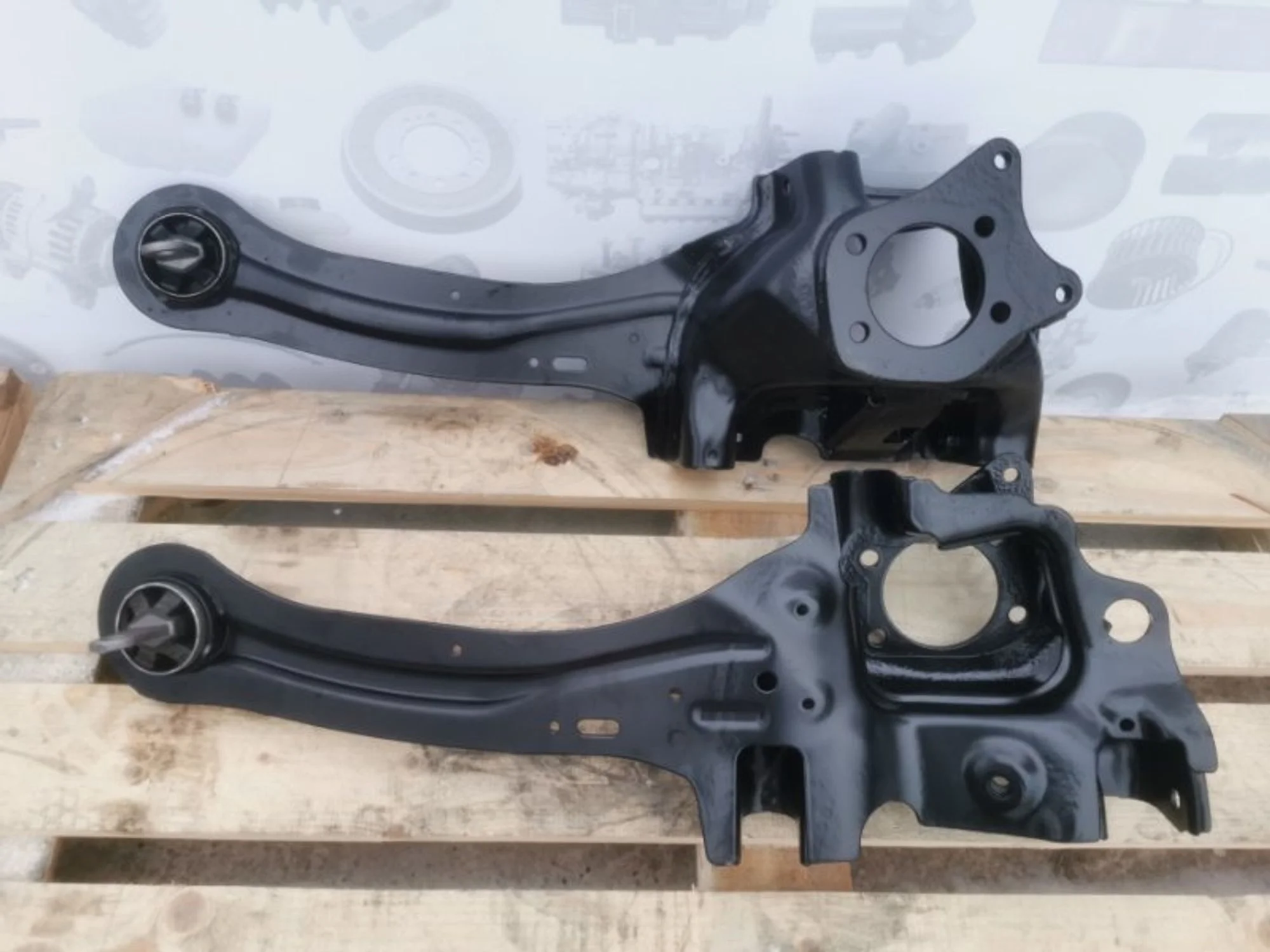 Рычаг подвески задний Ford Focus 3