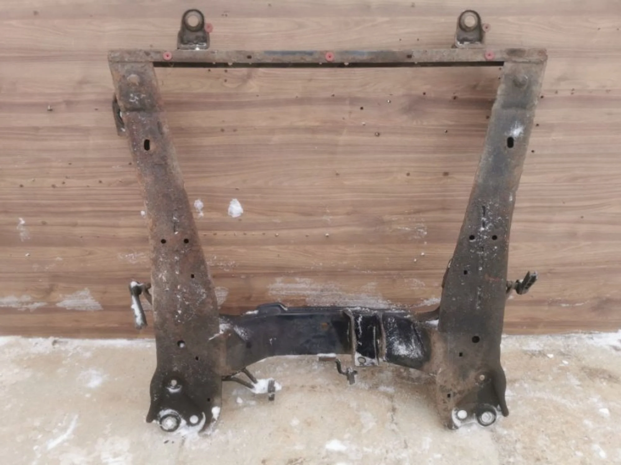 Подрамник передней подвески (двигателя) Ford