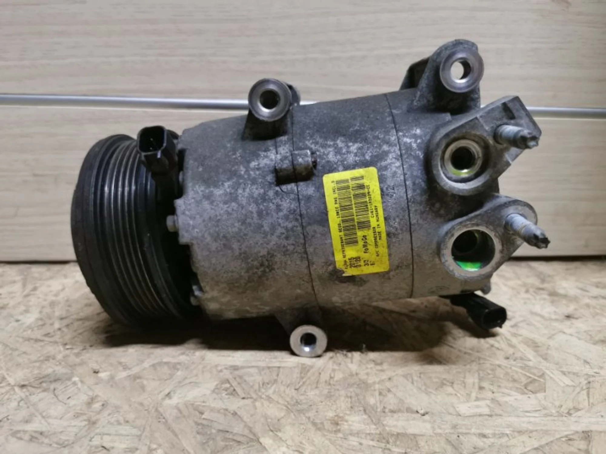 Компрессор кондиционера Ford Kuga 2 1840807