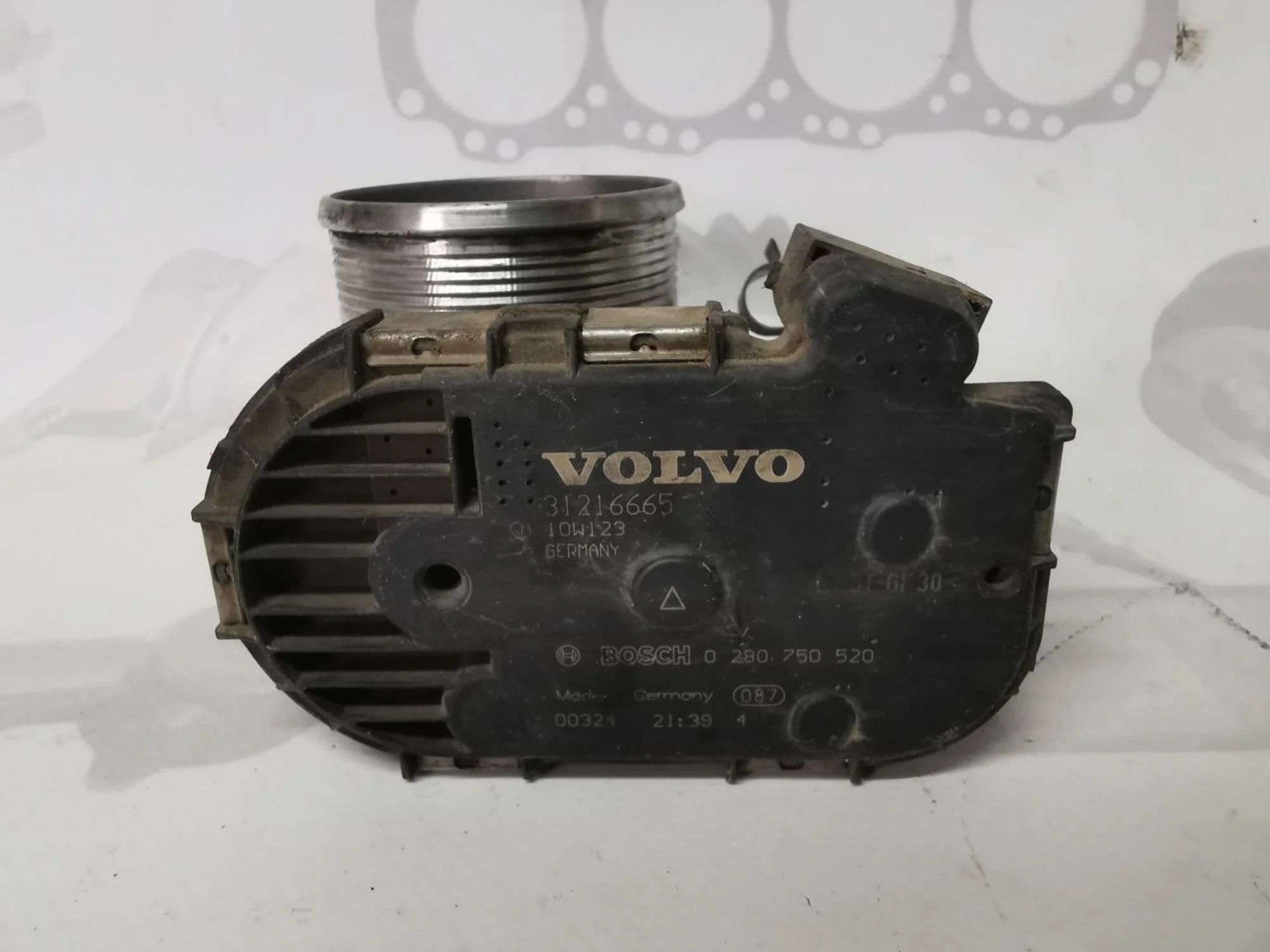 Дроссельная заслонка Volvo Вольво XC90 2.4 TD AT