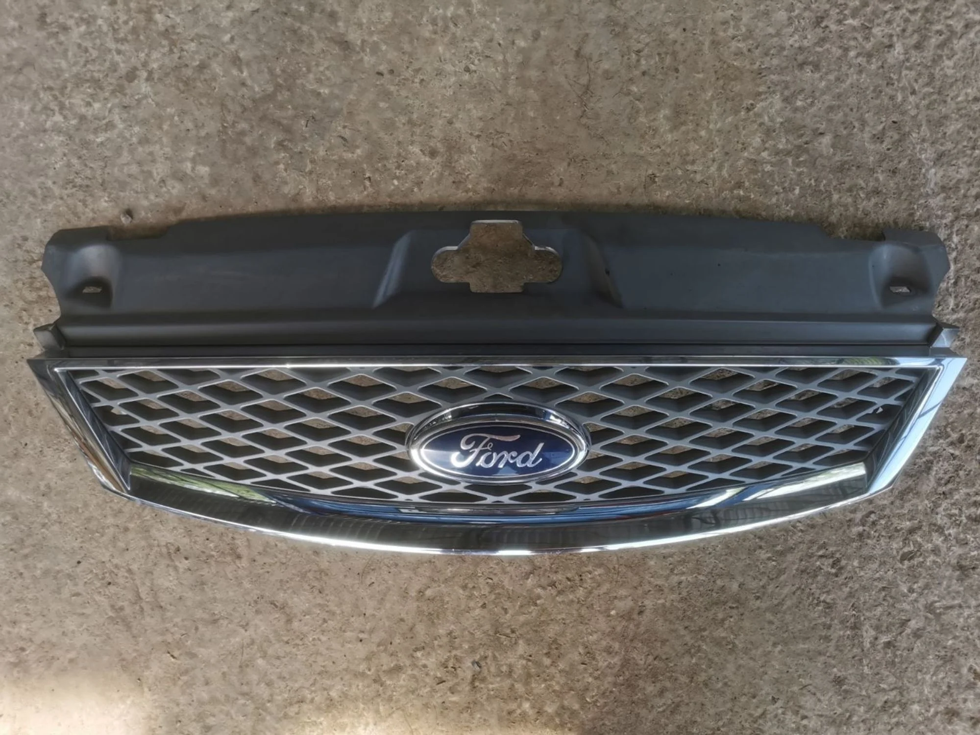 Решетка радиатора Ford Mondeo 3 Рестайлинг 2006