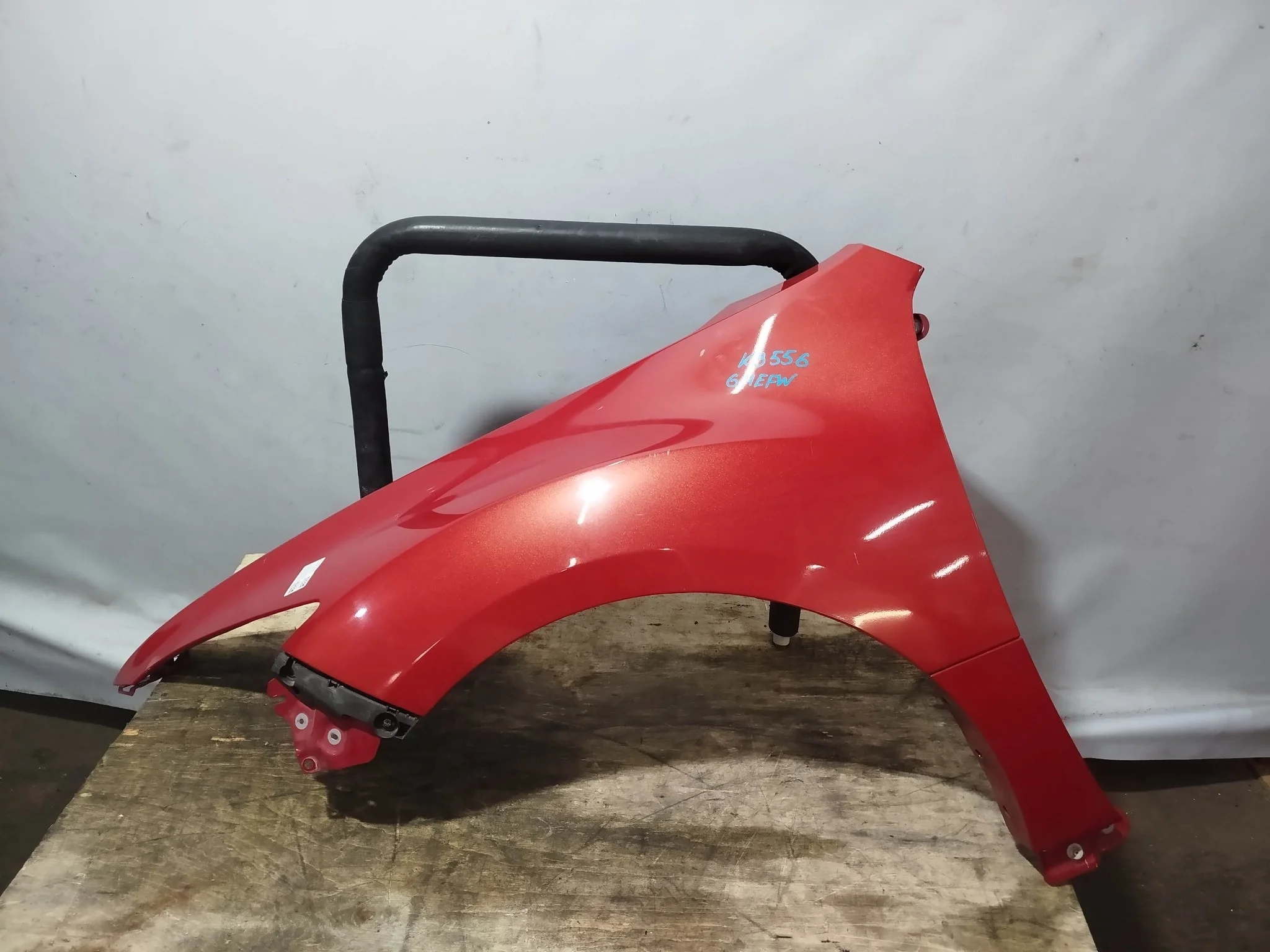 КРЫЛО MAZDA ATENZA MAZDA6 GH GH5AP GH5AS GH5AW GH5FP GH5FS GH5FW GHEFP GHEFS GHEFW GS1D52210C ПЕРЕДНЕЕ ЛЕВОЕ красный, 27A KB556
