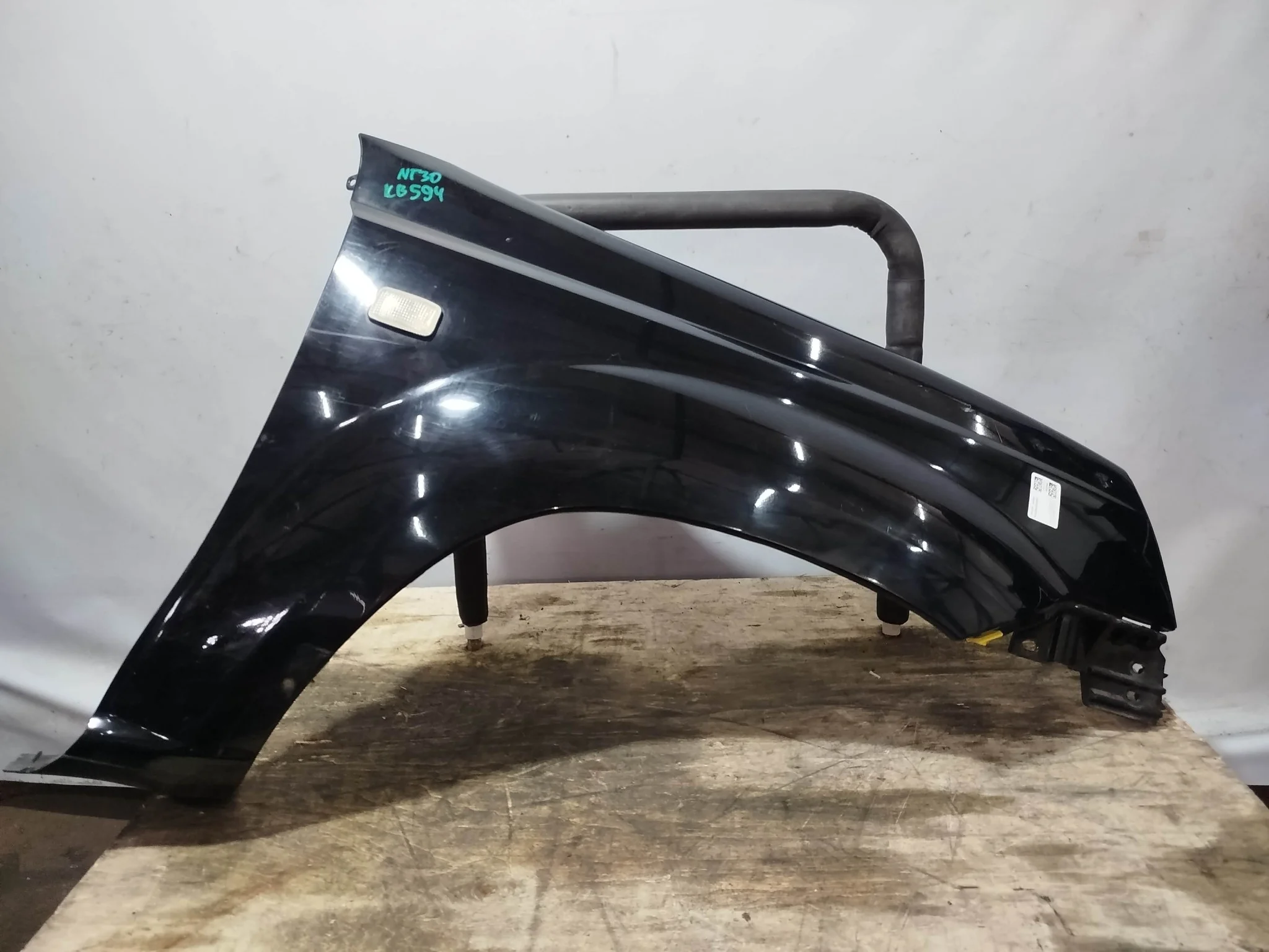 КРЫЛО NISSAN X-TRAIL NT30 PNT30 T30 631128H400 ПЕРЕДНЕЕ ПРАВОЕ черный, KH3 KB594
