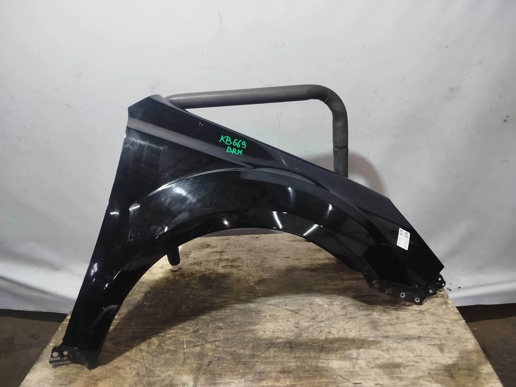 КРЫЛО SUBARU OUTBACK BR9 BRF BRM 57120AJ0409P ПЕРЕДНЕЕ ПРАВОЕ черный, D4S KB669