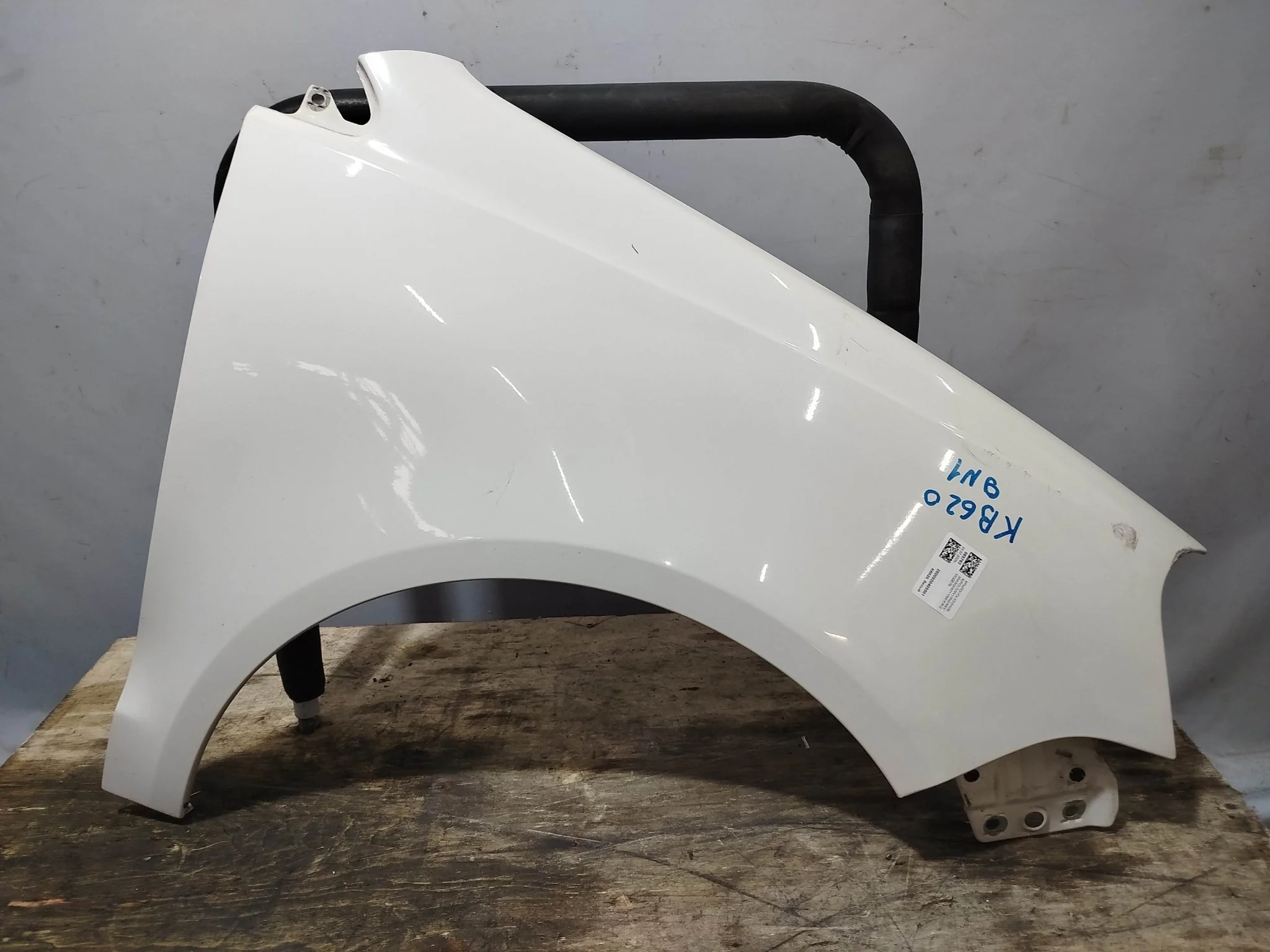 КРЫЛО VOLKSWAGEN POLO 9N1 9N2 9N3 9N4 6Q0821106E ПЕРЕДНЕЕ ПРАВОЕ 2 МОДЕЛЬ белый KB620