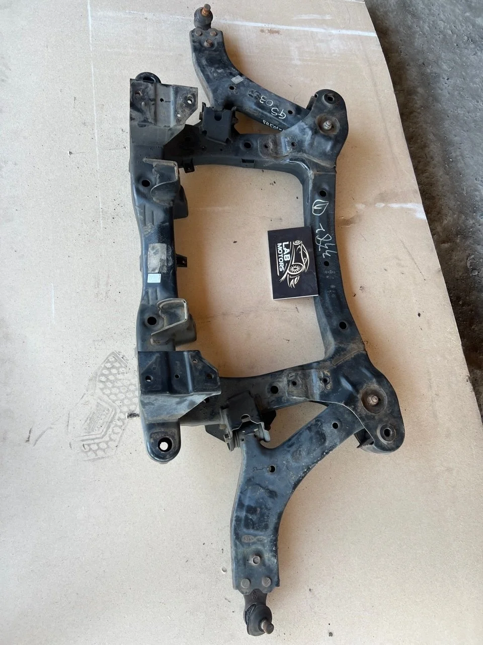 Балка подвески Подрамник Hyundai Grand Starex 2009 624104H000 TQ D4CB