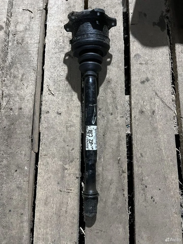 Привод передний правый 8d0407272cm