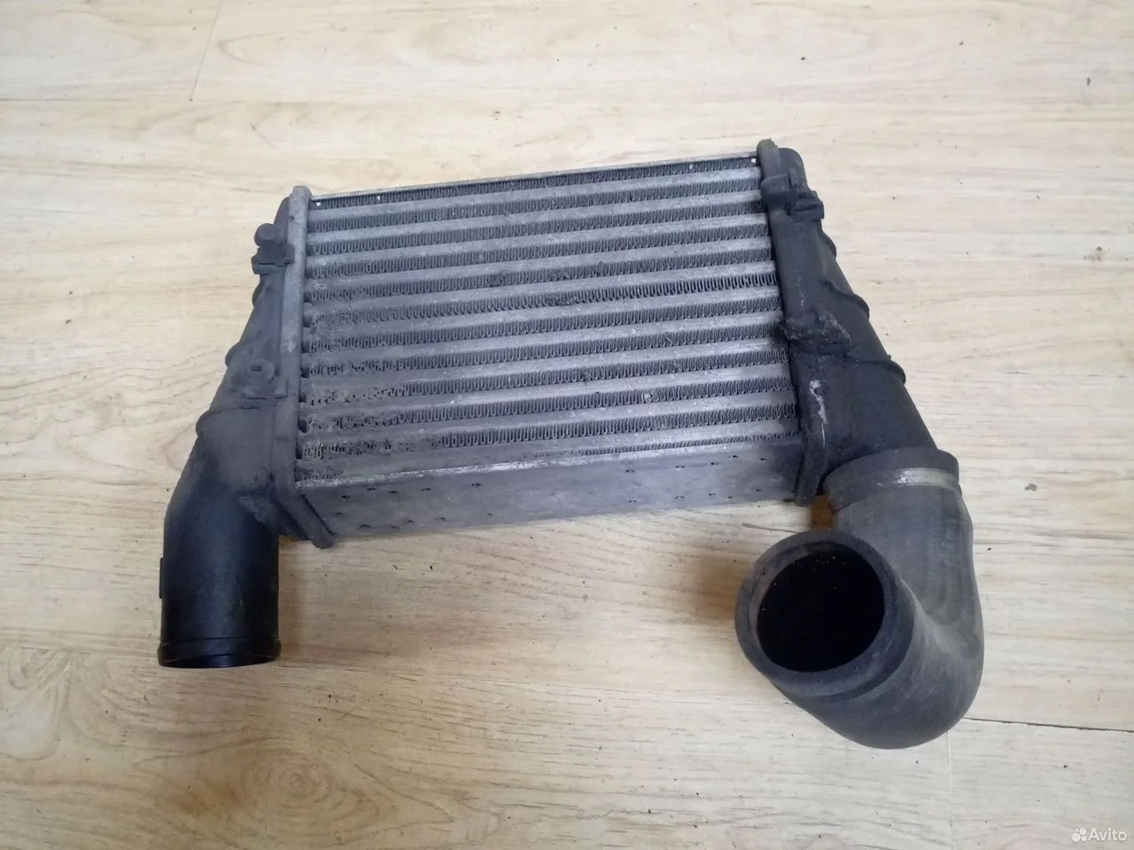 Радиатор интеркулера vw passat b5 058145805a