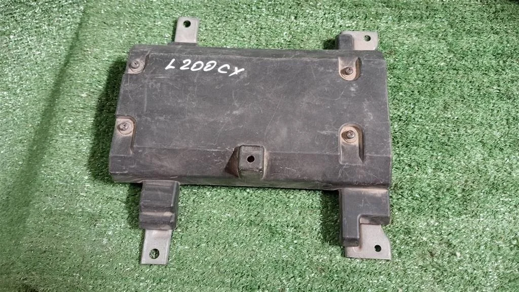 Б.у. усилитель звука MITSUBISHI L200 KB4T MITSUBISHI L200 KB4T