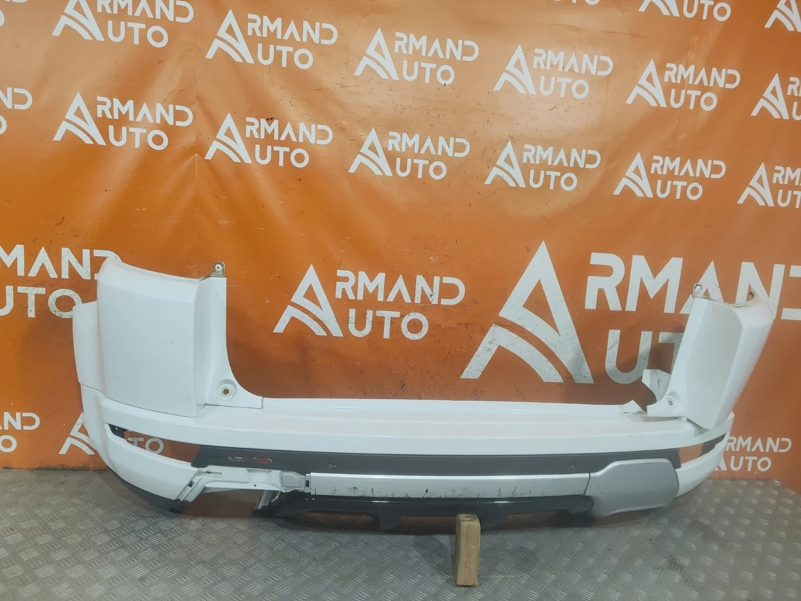 Бампер Land Rover Range Evoque 2011-2018 L538