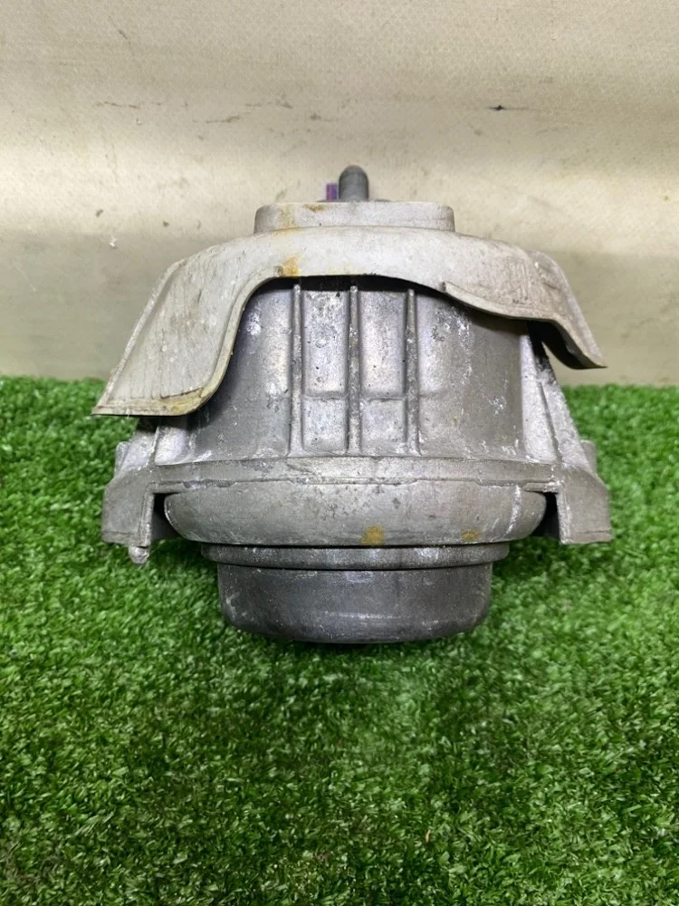 Подушка двигателя BMW 335is E93