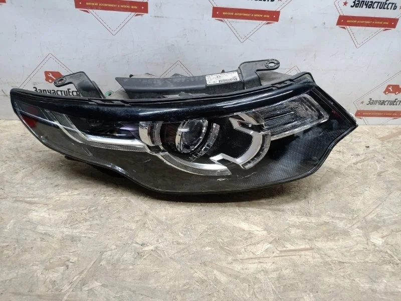 Фара правая Land Rover Discovery Sport 2014-2019 LR137230 L550