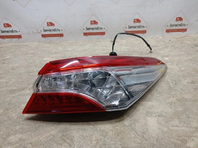 Фонарь задний правый Toyota Camry 2017-2024 8155033690 V70